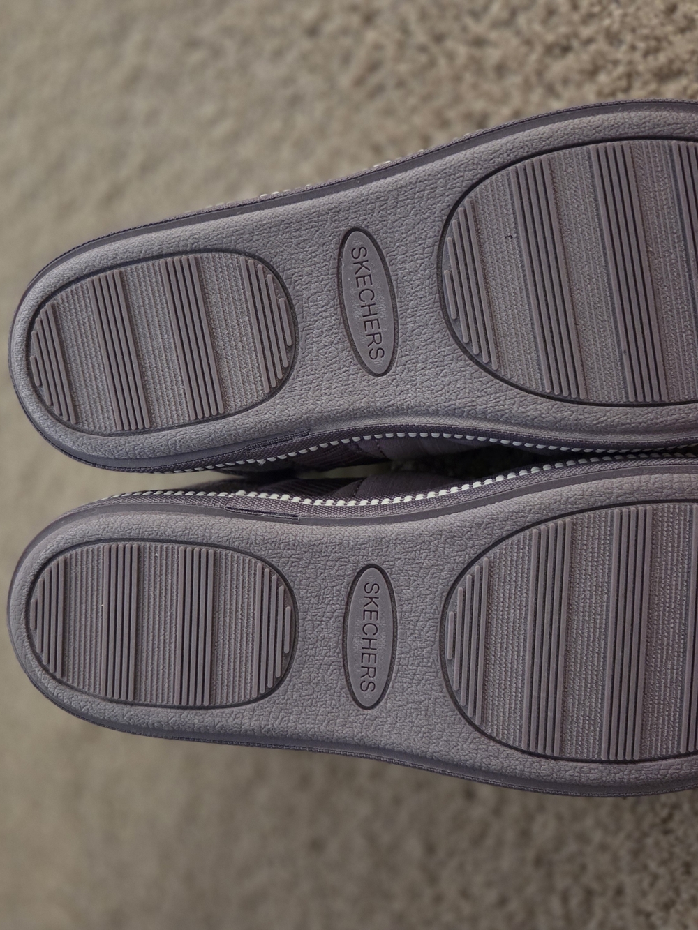 Skechers Quilted Slip-On Slippers in Dusty Lilac - Picture 3 of 5